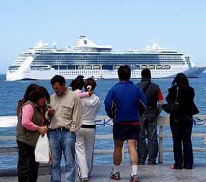 Esperan ingresos de 500 mil dólares esta temporada de cruceros en Puerto Montt, Chile