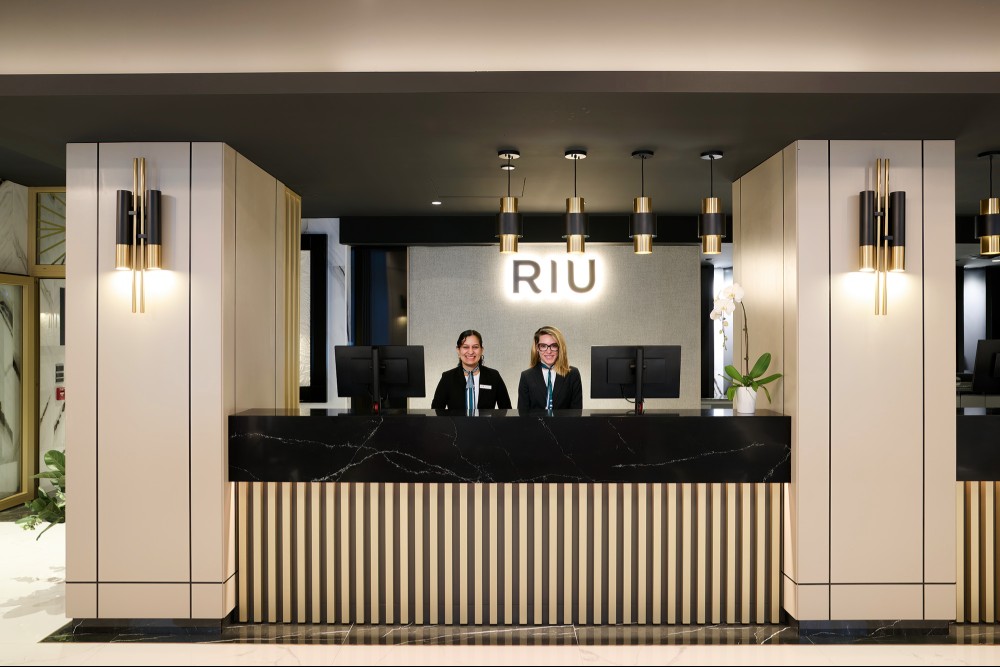 RIU