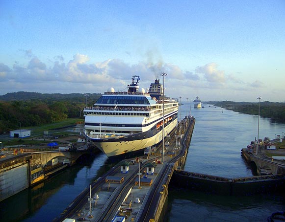 Panamá podría tener línea de cruceros nacional