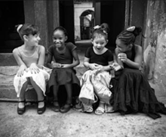 Miembros de la Compañía Paco de Lucía visitan proyecto sociocultural dedicado al flamenco en La Habana