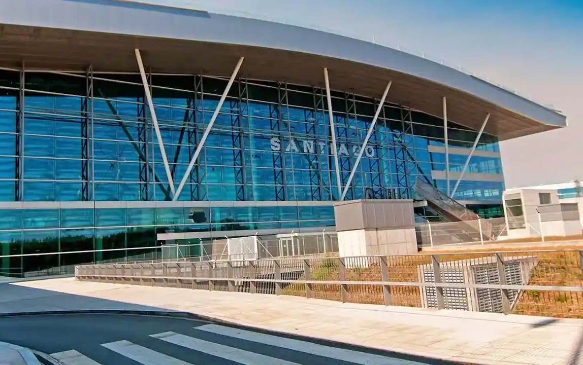 Aeropuerto Santiago-Rosalía de Castro
