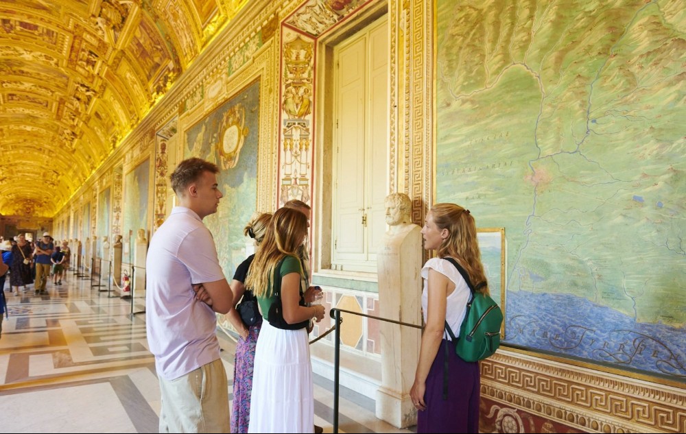 turistas en el Vaticano