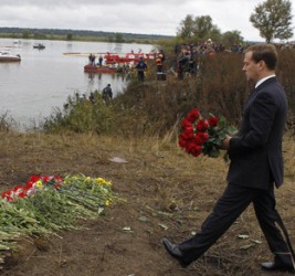 Rusia: Debe reducirse “drásticamente” el número de compañías aéreas, afirma presidente Medvedev