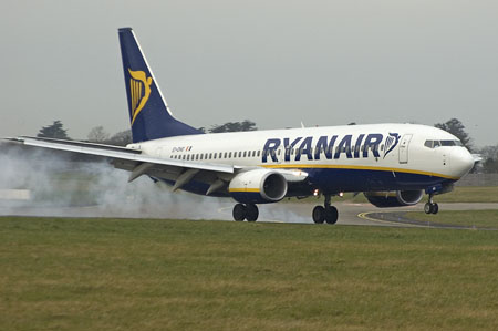 España: Ryanair ha demandado a la organización de consumidores FACUA por difamación