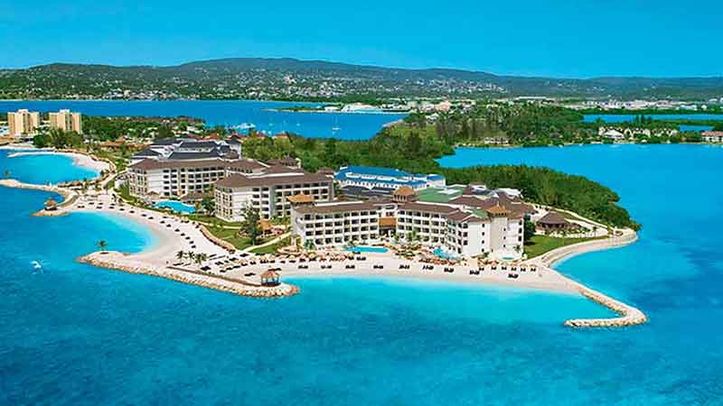 Jamaica aspira a recibir medio millón de turistas canadienses