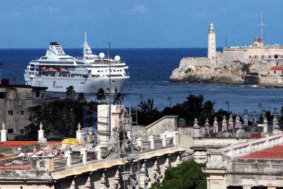  Medidas estadounidenses afectan visitas de cruceros a Cuba