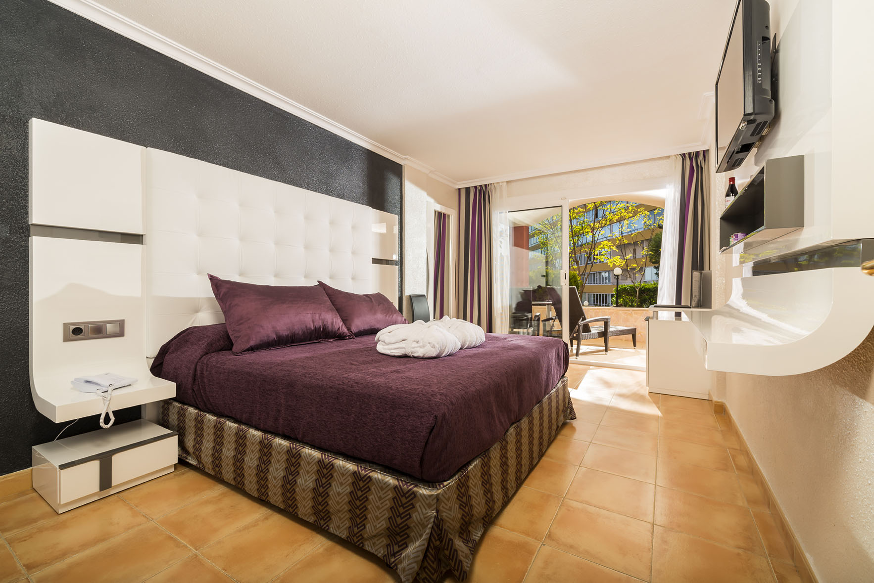 Sallés Hotel Marina Portals mostró  al sector las  nuevas reformas