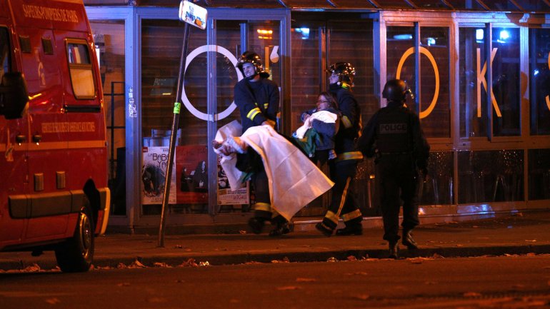 Atentados en París golpean viajes y turismo mundial