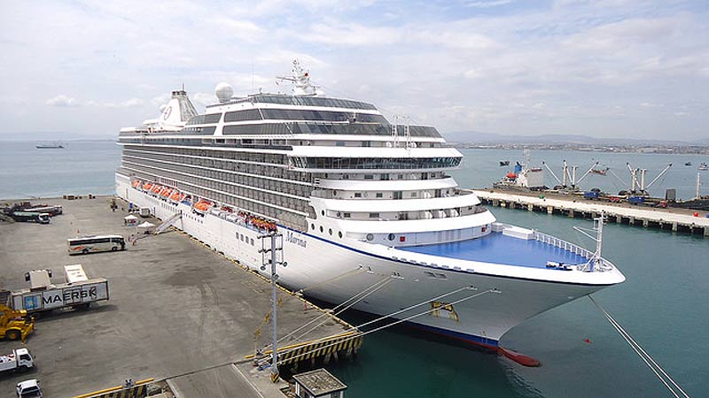 Ecuador prevé disminuya visita de cruceros a 2017 en sus costas