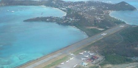 Canciller venezolana examina avances en nuevo aeropuerto de San Vicente y las Granadinas