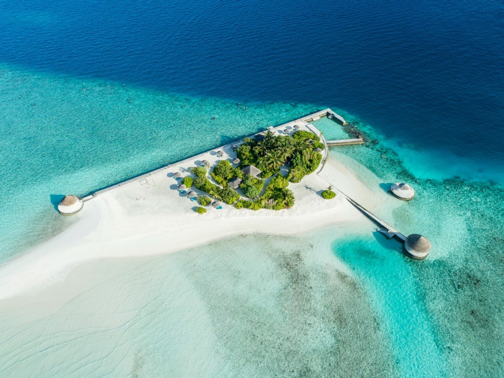 resort en las Maldivas visto desde el aire