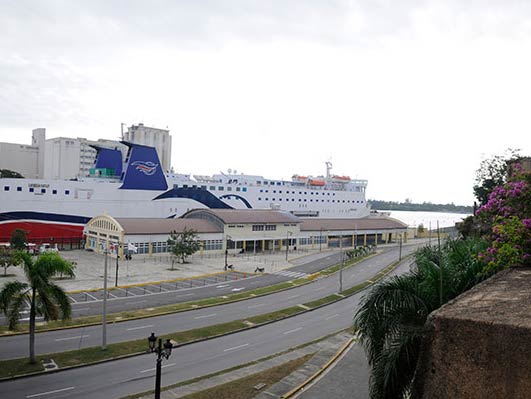 El barco MSC Lirica inicia operaciones de interporting en capital de República Dominicana