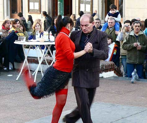 Argentina celebra el Día Nacional del Tango