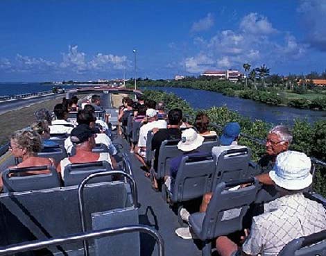 Secretario general de la OMT elogia marcha del turismo en Cuba