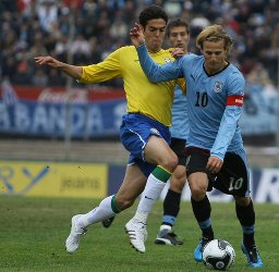 Uruguay: Diego Forlán pondrá rostro a campaña para promover el turismo