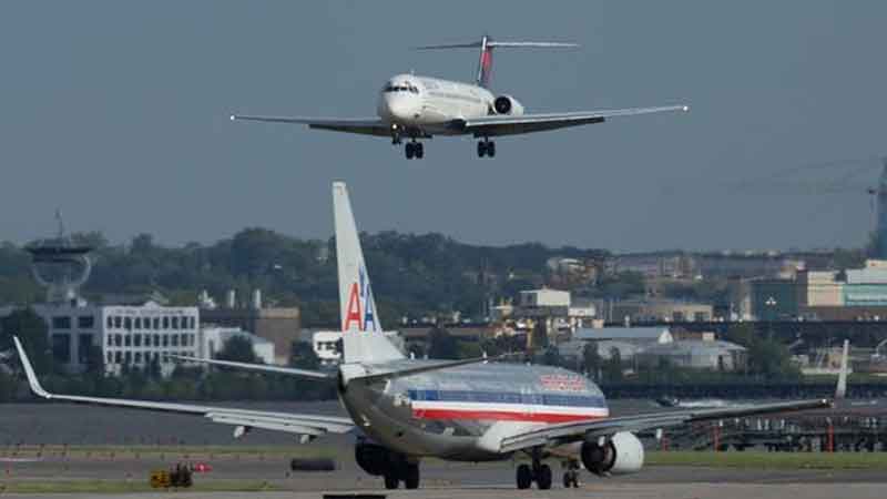  Aerolíneas de EE.UU rompen alianzas con la Asociación Nacional del Rifle