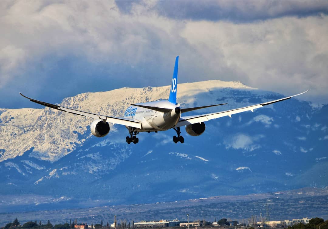 avión de Air Europa en el aire