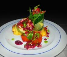 Para chuparse los dedos: pepinos rellenos con aderezos de remolacha