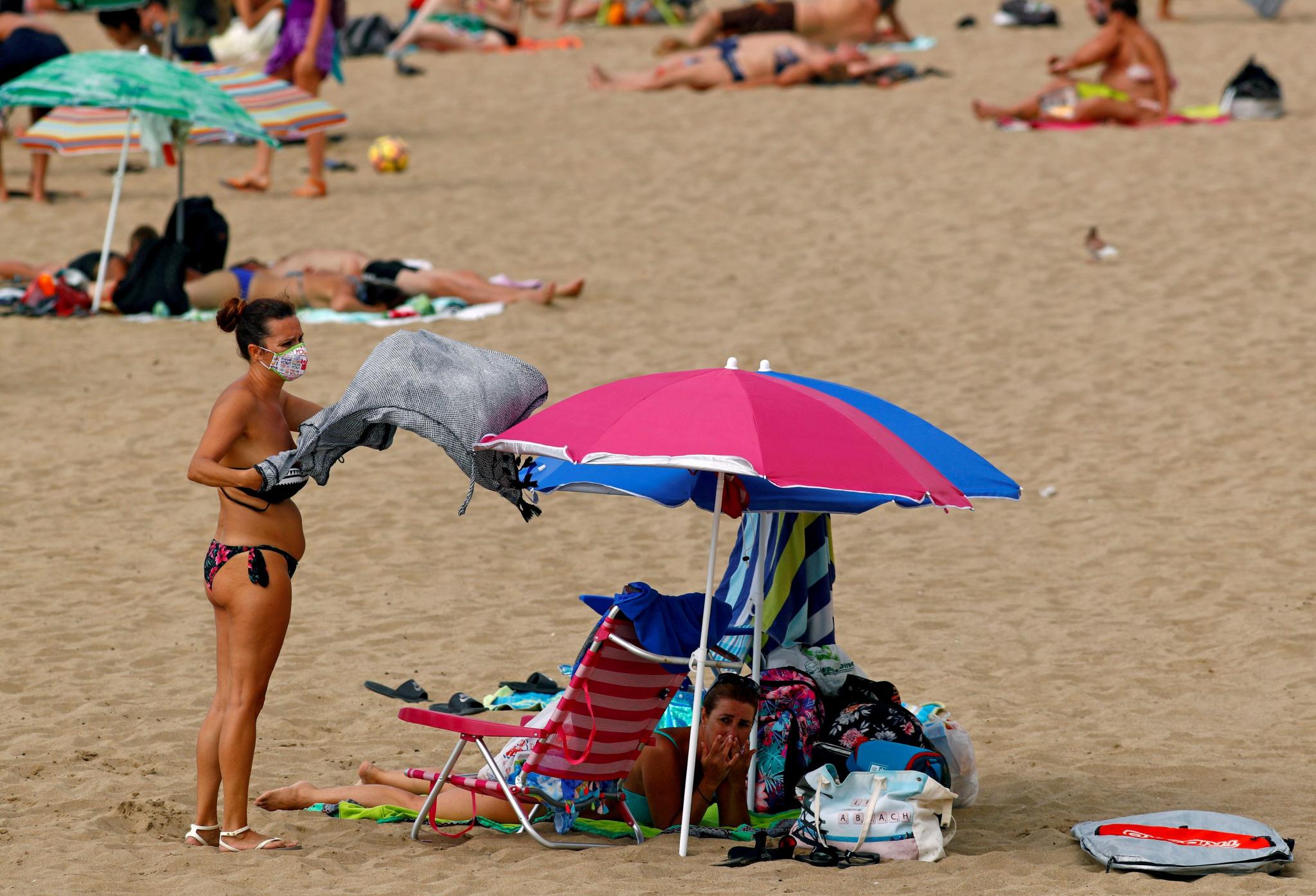 turistas británicos en la playa