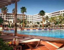 RIU abre su primer hotel de playa en Panamá