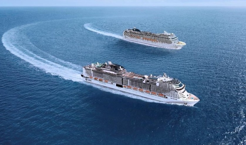 dos barcos de MSC Cruises girando en el mar