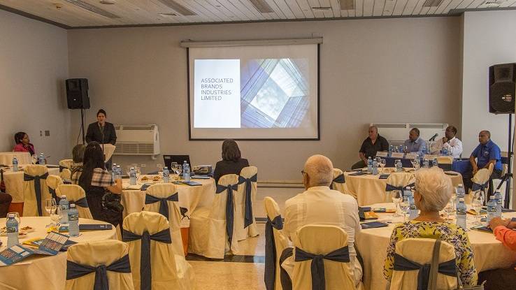 Realizado en La Habana seminario de productos de Trinidad y Tobago