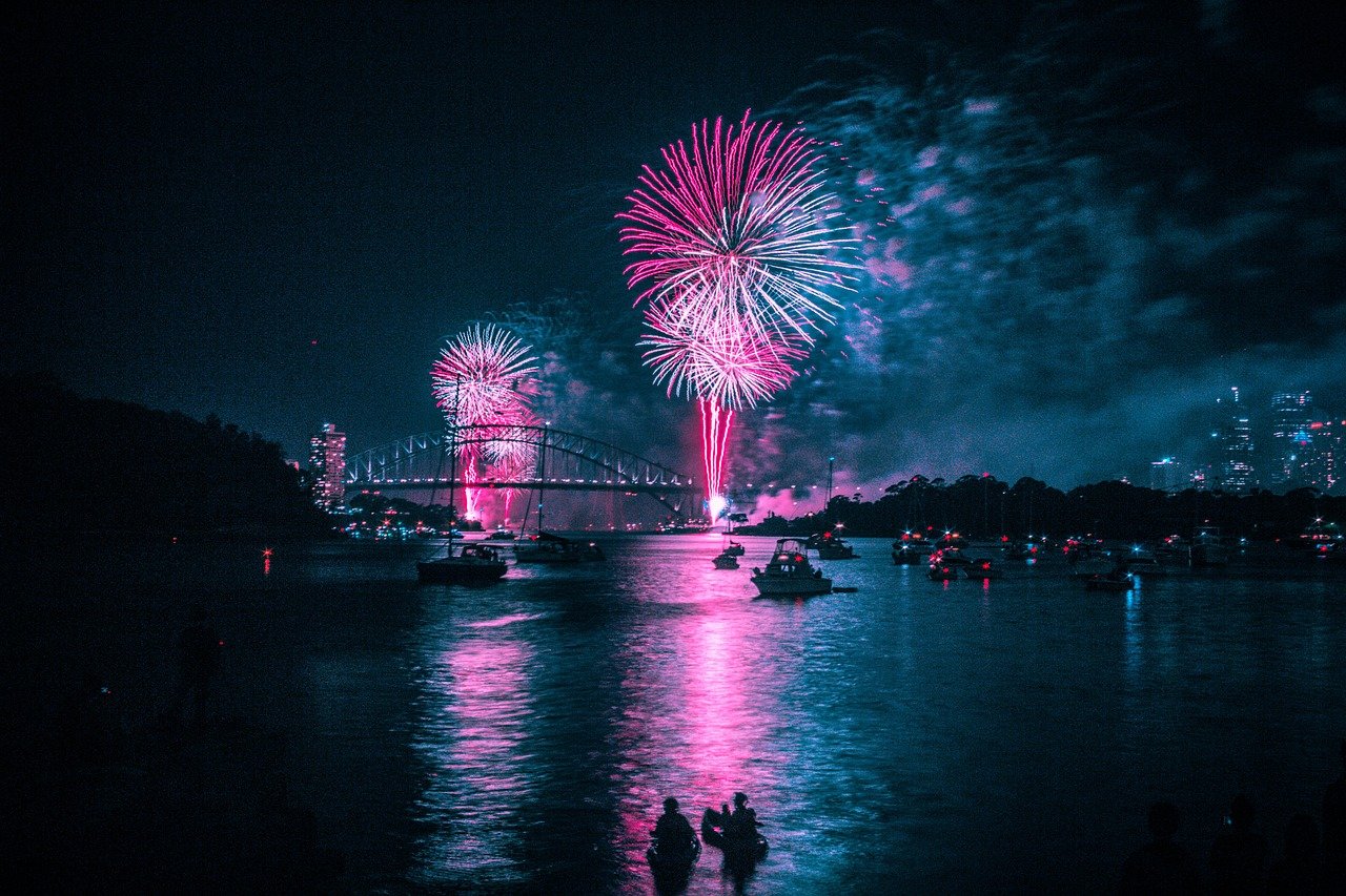 Fuegos artificiales en celebraciones de fin de año 