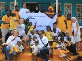 Programa comunitario de Etihad Airways beneficia a niños en Uganda 