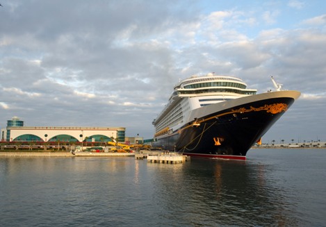 Estados Unidos: Llega el Disney Dream a Puerto Cañaveral y se prepara para su bautismo el próximo 19 de enero