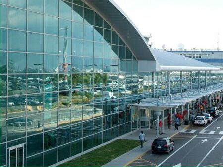 Turistas dejaron más de mil millones de dólares en Jamaica hasta julio