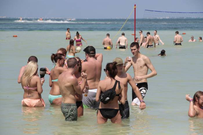 Cancún espera de 15 a 20 mil springbreakers por semana 