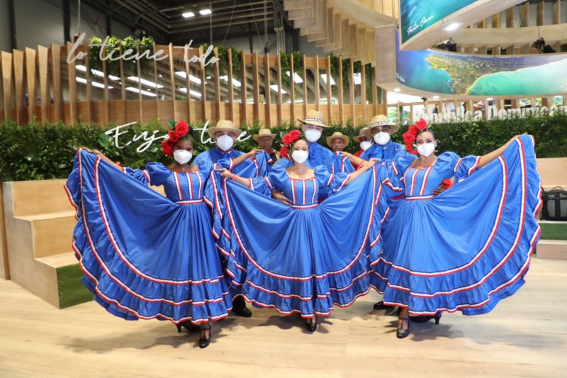 Trajes típicos de Dominicana en FITUR 2022