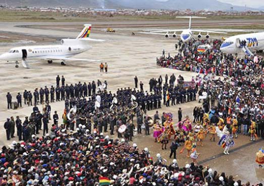 Inauguran en Oruro cuarto aeropuerto internacional de Bolivia