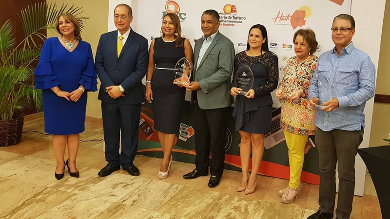 Bolsa Turística del Caribe distingue a personalidades vinculadas al sector