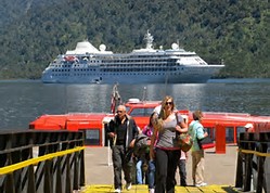  Corporación de Puertos del Cono Sur participó en inauguración de temporada de cruceros en Aysén