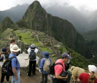 Temen que alerta de Estados Unidos haga caer en 30 por ciento el flujo de turistas hacia Cusco y Machu Picchu