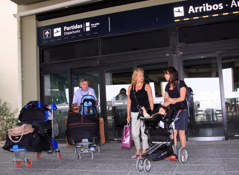 Paro de técnicos de Aerolíneas afectarán los vuelos