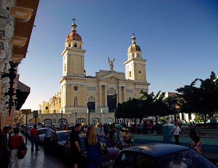 El Parque Céspedes, en el corazón de Santiago de Cuba