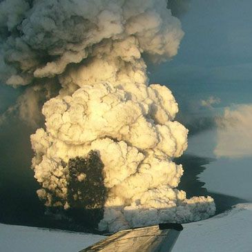 España se mantiene pendiente de la evolución de la nube de cenizas volcánicas