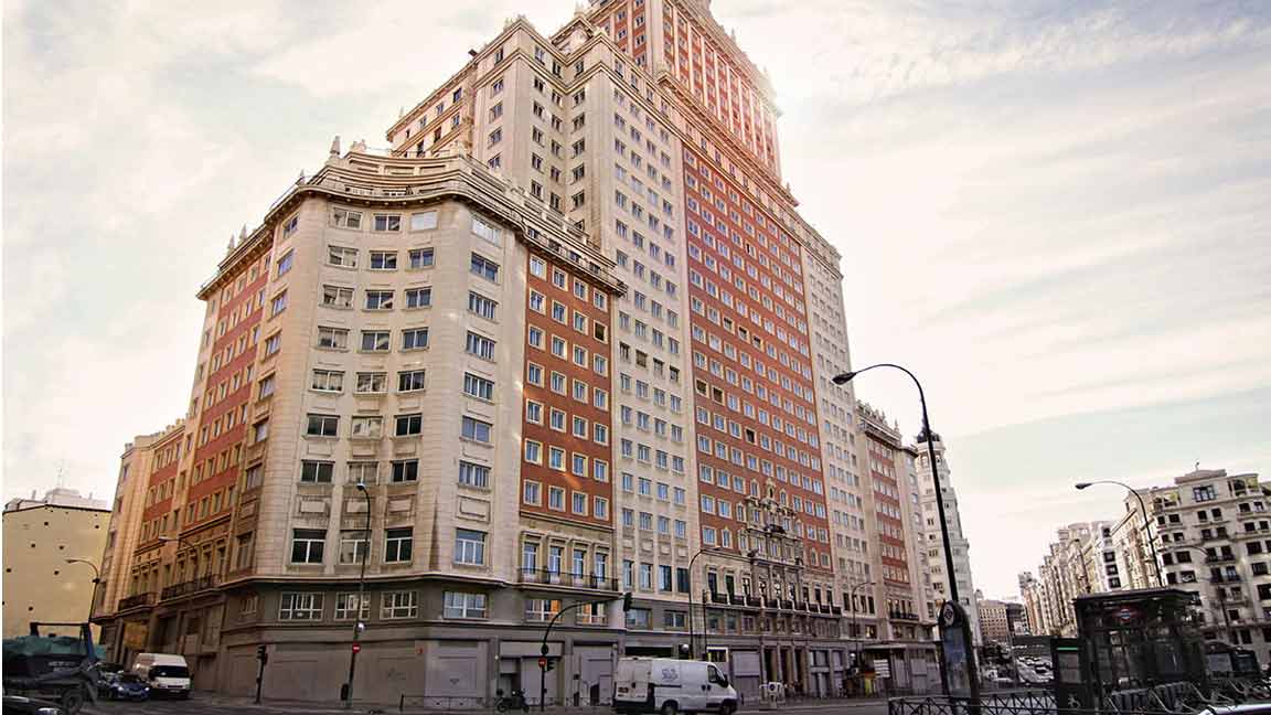 RIU compra el "Edificio España"