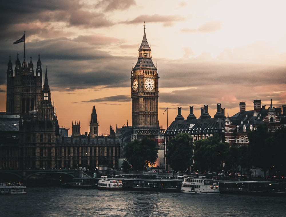 Big Ben y río Tames en Londres