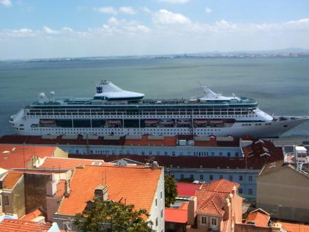 Los puertos de Vigo y Lisboa trabajan juntos para atraer cruceros