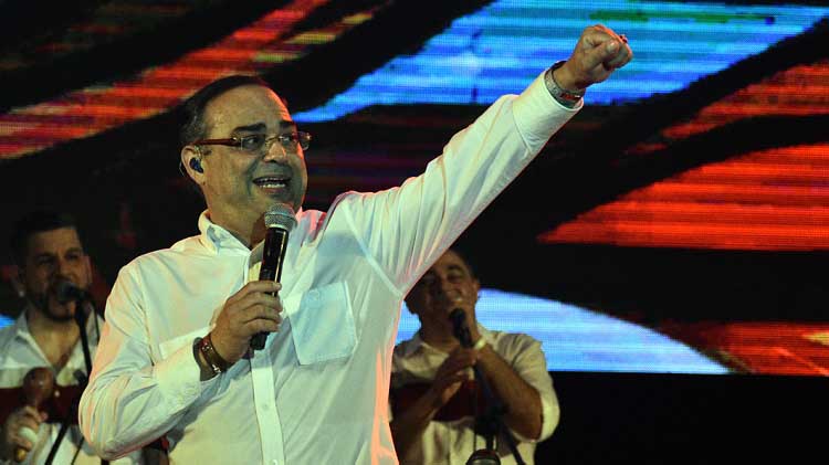 Gilberto Santa Rosa canta en Varadero