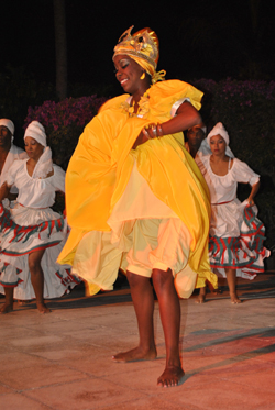 Realzan valores de la cultura e historia en Santiago de Cuba