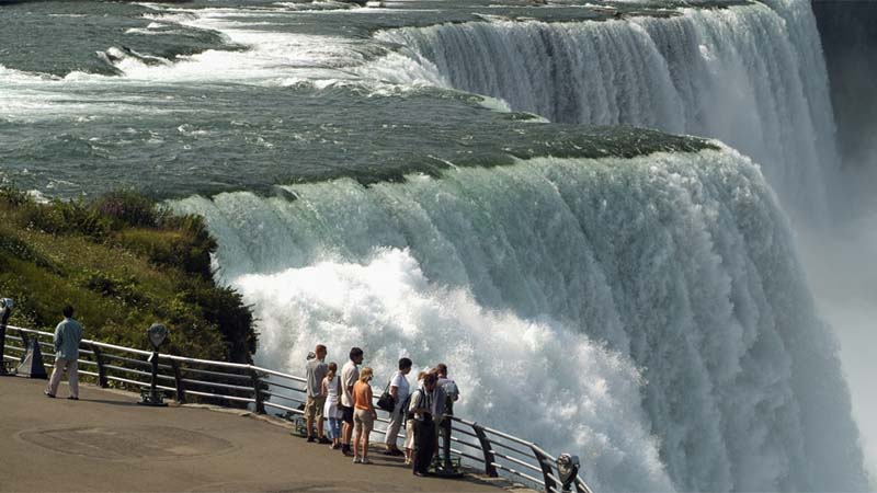Más mexicanos visitan Canadá