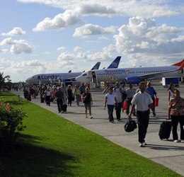 San Martín: Urge cooperación regional para superar obstáculos en el transporte aéreo, afirma CEO de Liat