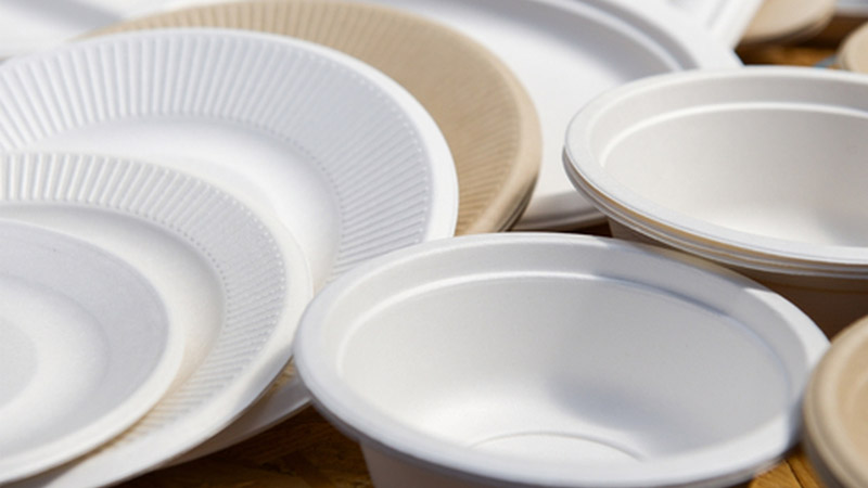 Ciudad de México recurre a los desechables ante falta de agua