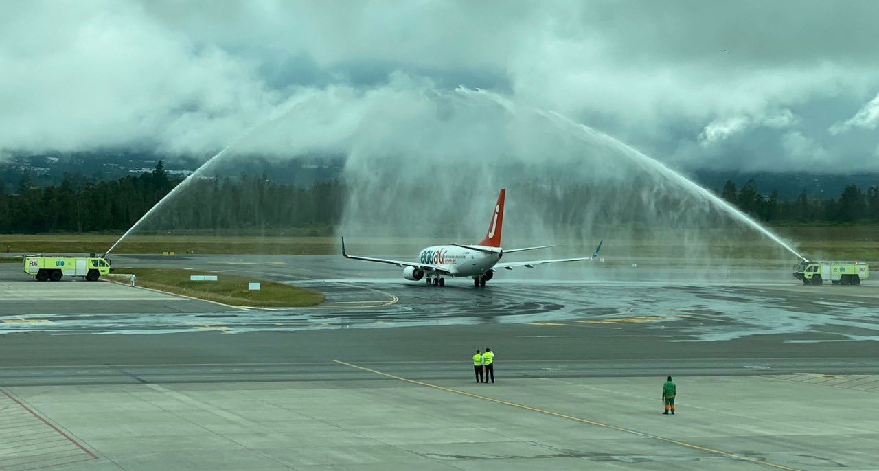 Vuelo inaugural de Equair