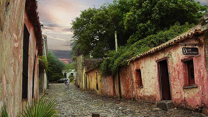 Colonia exhibe pasado ferrovial a turistas que llegan a Uruguay