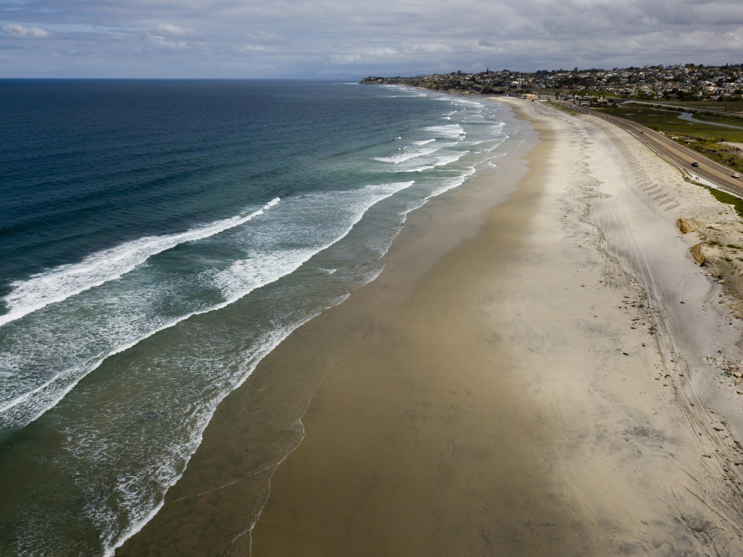 playa vacia en California